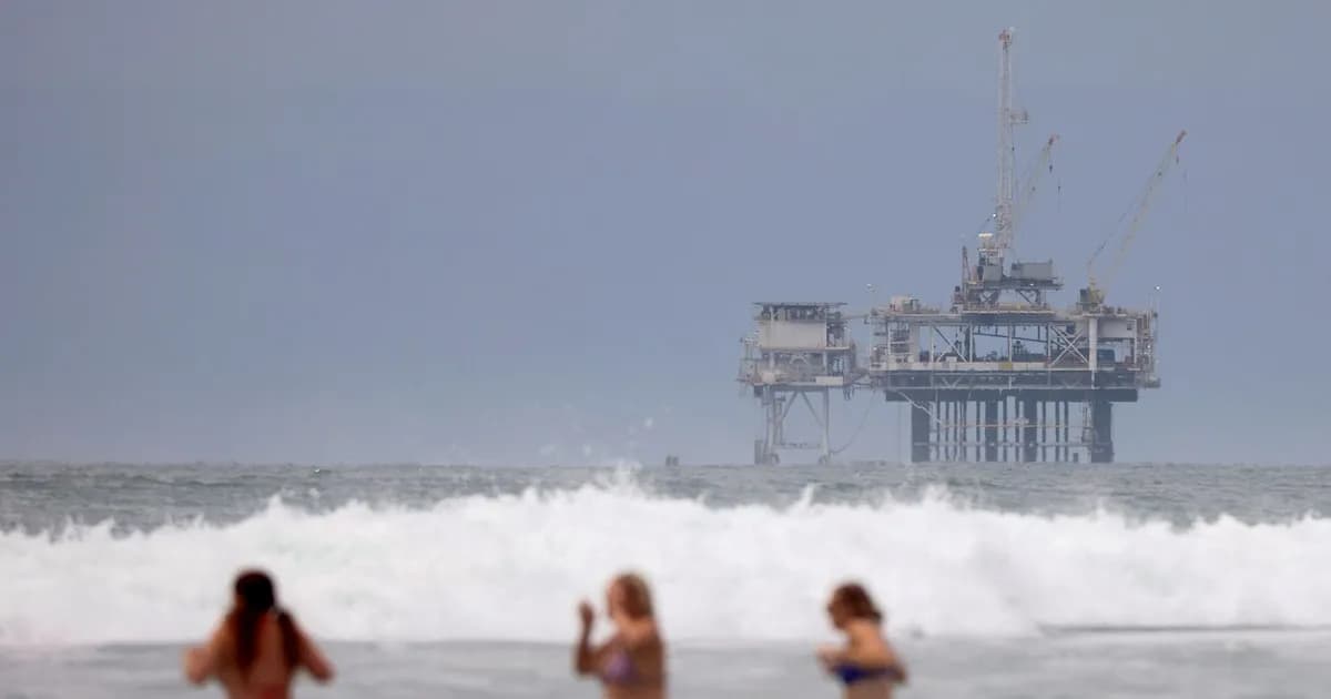EE.UU. evalúa ampliar la extracción de petróleo y gas en aguas de California