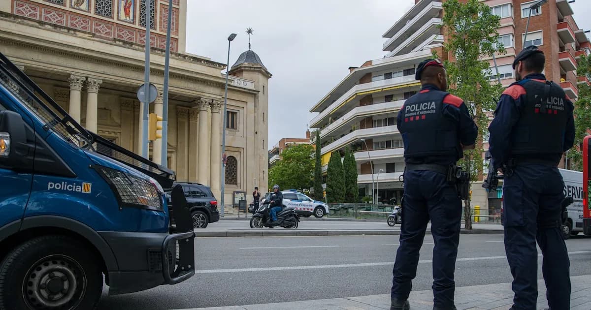 Condenan a policía por robar pertenencias de un fallecido en Barcelona