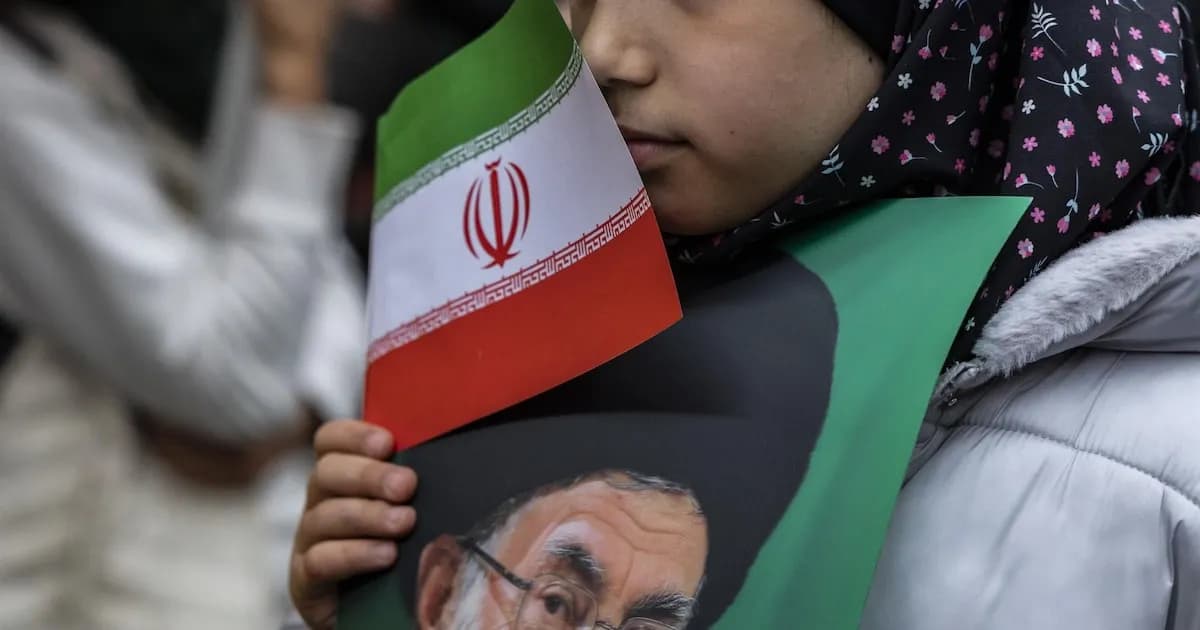 Irán se prepara para enfrentar la ofensiva de EE. UU. e Israel, pidiendo unidad al pueblo