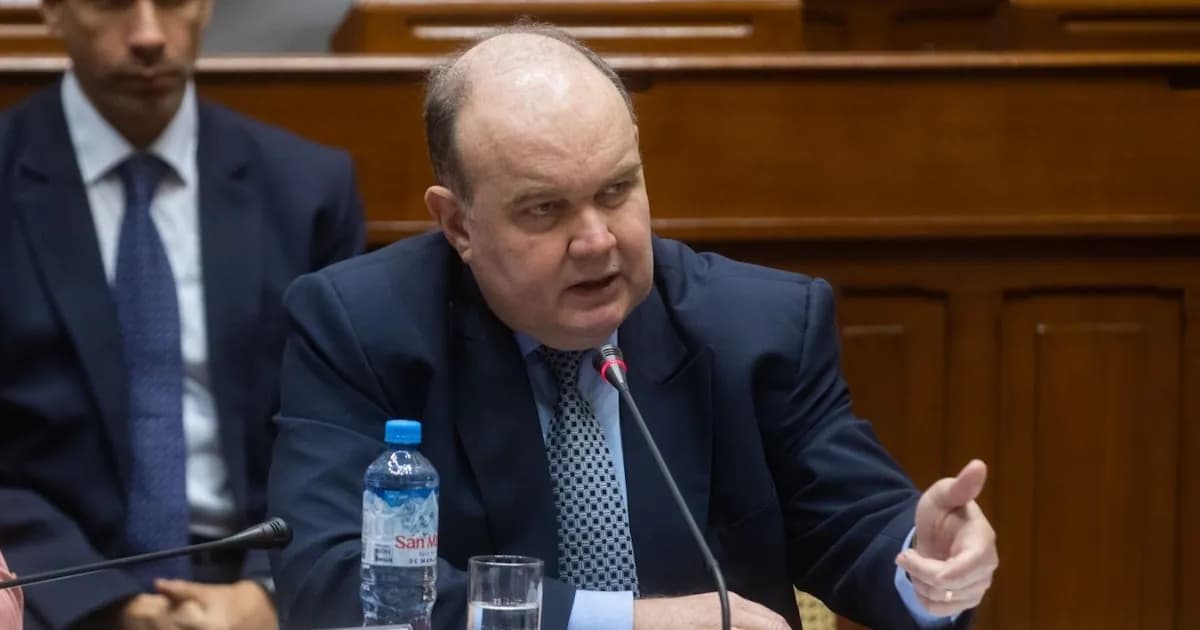 López Aliaga reconoce fallas en el tren Lima-Chosica, promete su inicio para 2026