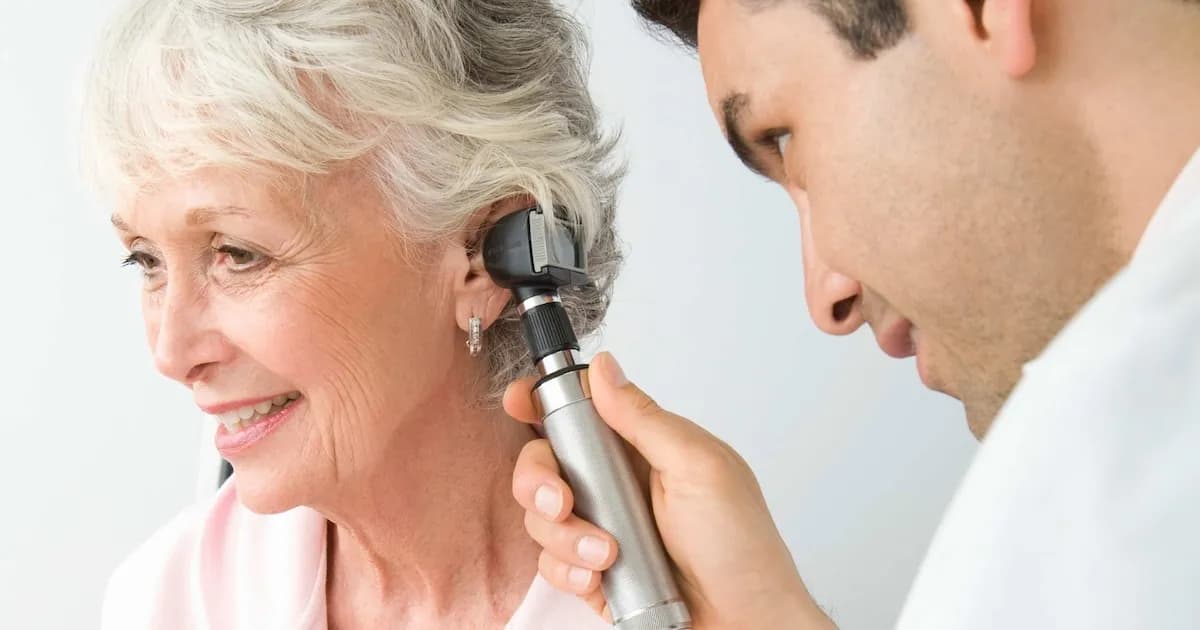El 45% de los españoles opina que la pérdida auditiva afecta la autoestima