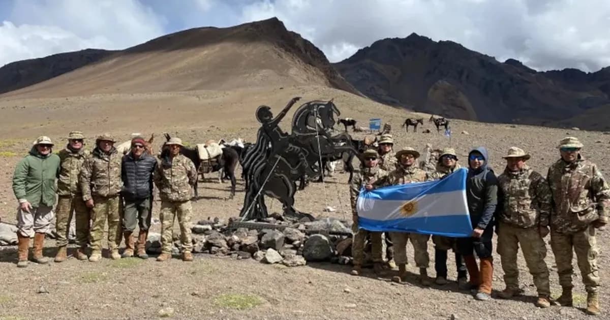 Una estatua de 318 kilos rinde homenaje a San Martín en los Andes