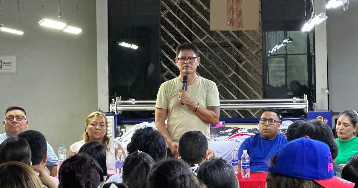 Protesta frente al Ministerio de la Producción por corrupción en Compras a MyPerú