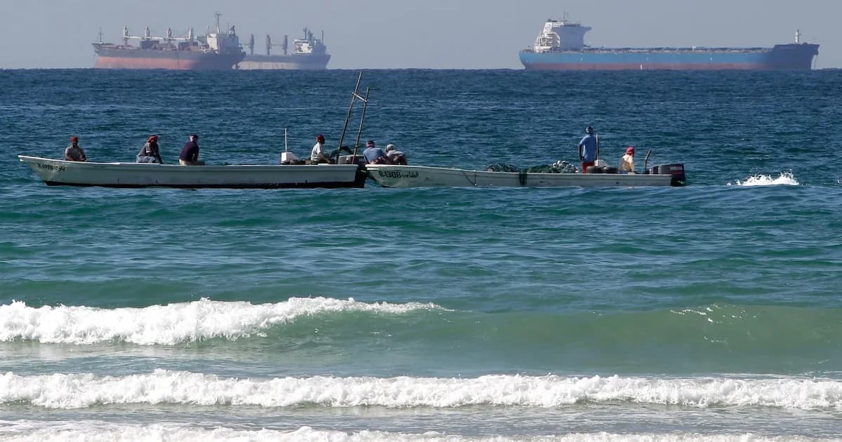 La guerra en Irán interrumpe rutas marítimas y aéreas, afectando la cadena de suministro global