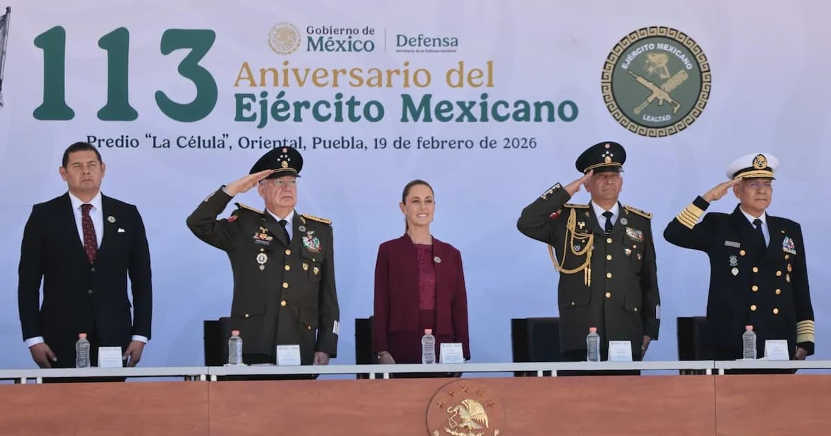 Claudia Sheinbaum conmemora el Día del Ejército Mexicano en Puebla