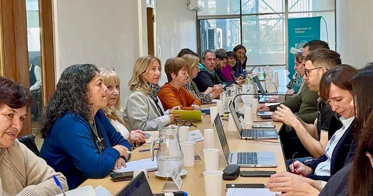 Buenos Aires recibe a docentes y estatales para renegociar paritarias