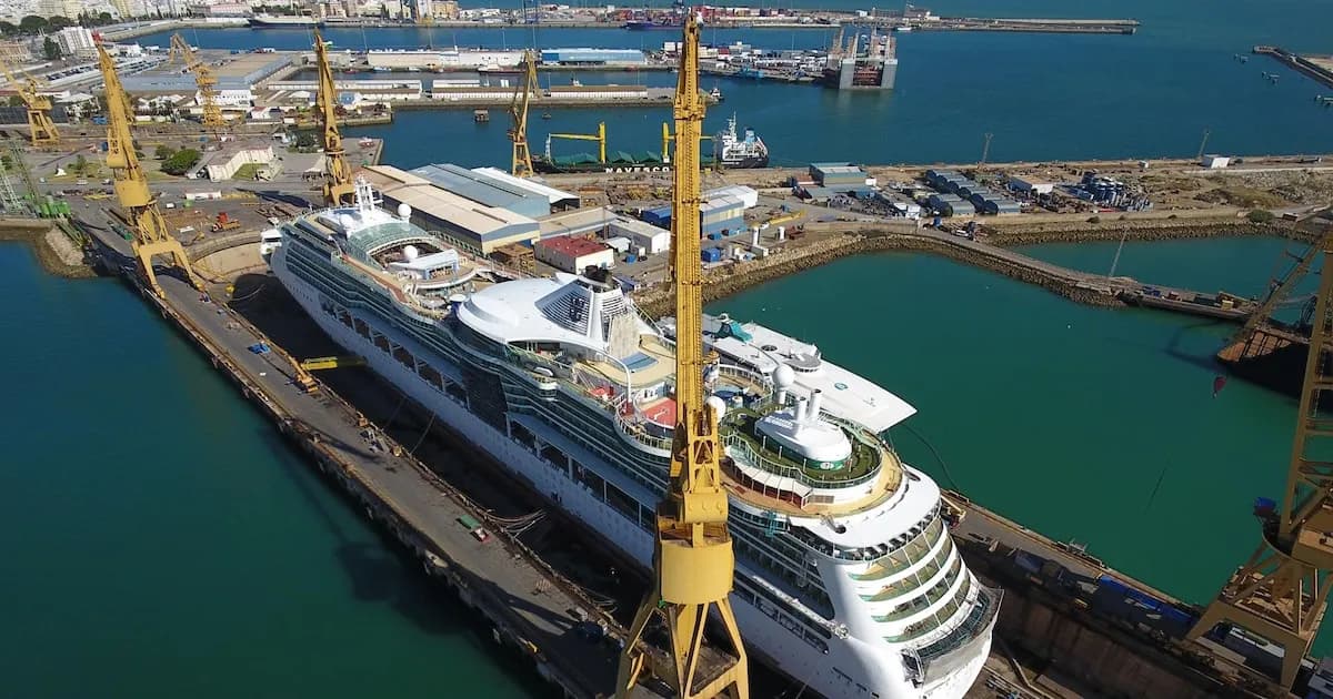 Bruselas impulsa un plan para revitalizar la industria naval y puertos de Europa