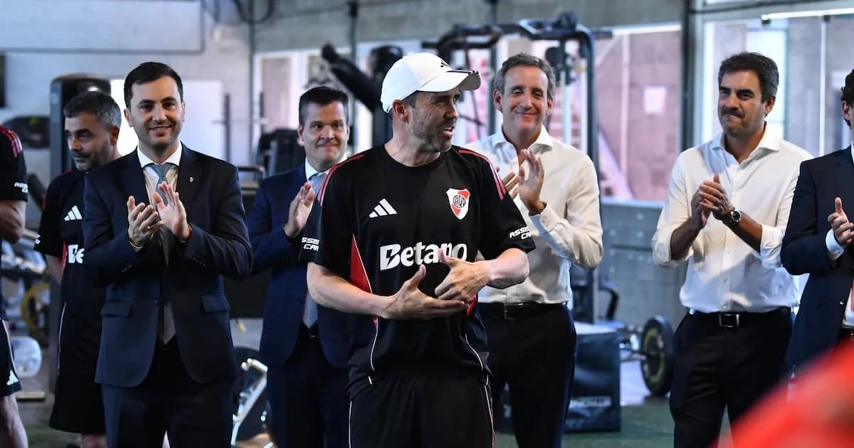 Coudet inicia su etapa en River Plate con una práctica motivacional