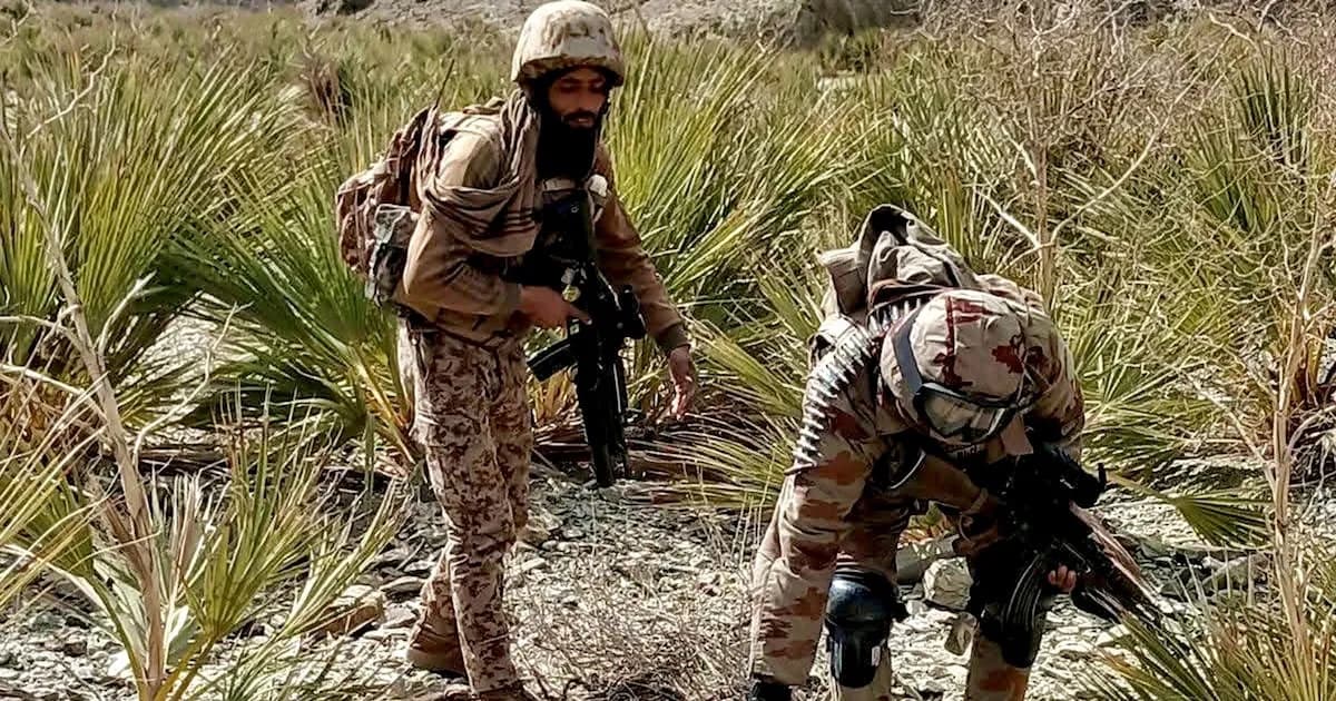 Pakistán reporta más de 480 talibanes muertos tras ofensiva militar en Afganistán