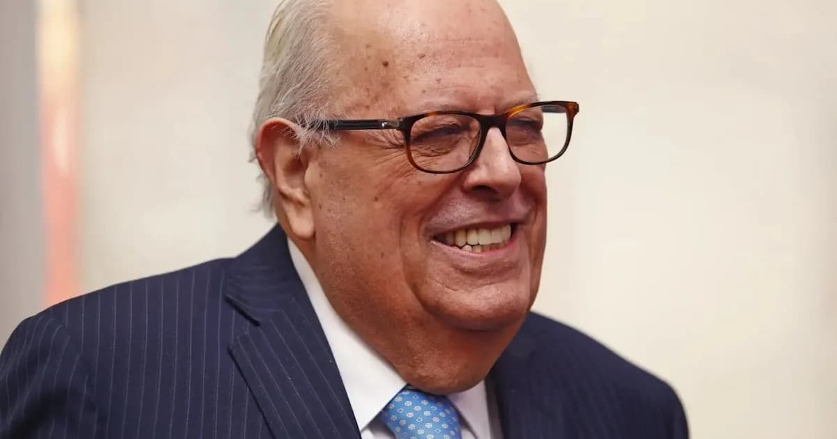 Julio Velarde y su relato sobre 30 primeros ministros en Perú: un país en cambio constante