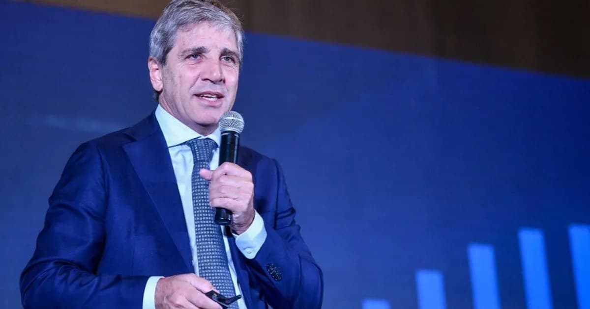 Caputo permite a ALyCs captar depósitos en efectivo de ahorristas argentinos