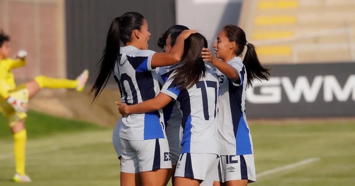 La Selección Femenina de El Salvador arrasa a Perú en amistoso internacional