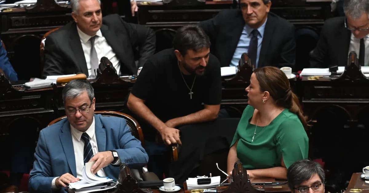 Milei impulsa reformas y el peronismo busca marcar su propia agenda en el Congreso