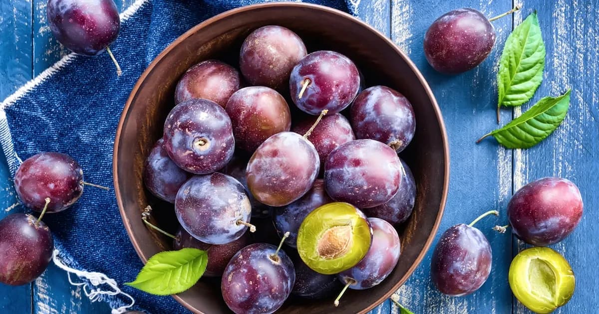 Cinco frutas de temporada para cuidar tu corazón y fortalecer tus huesos