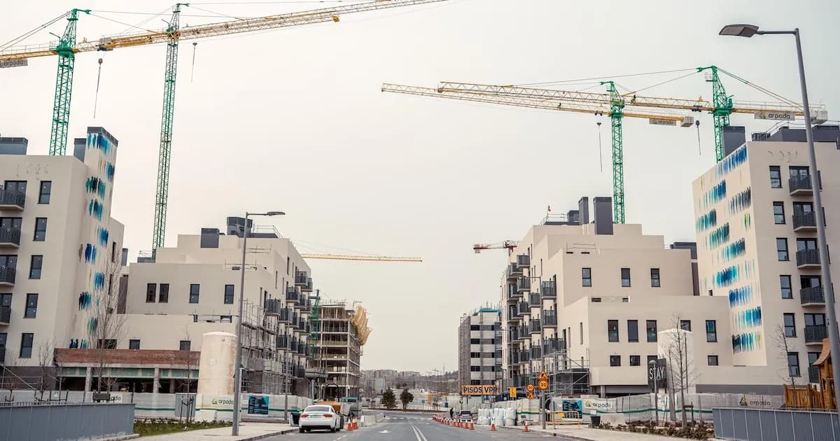 Aumento del 14,4% en precios de viviendas en febrero en España