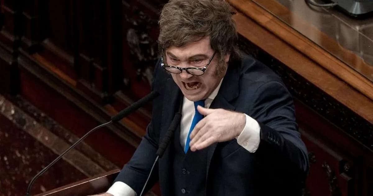 Milei envía un mensaje a la oposición: "No me van a llevar puesto como a Macri"