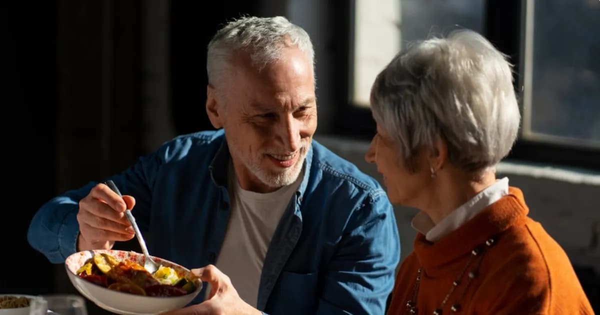 El error proteico que acelera la pérdida de masa muscular en mayores de 50 años