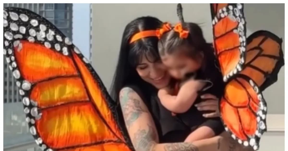 Cazzu comparte su experiencia como madre y el desafío de estar lejos de su hija Inti