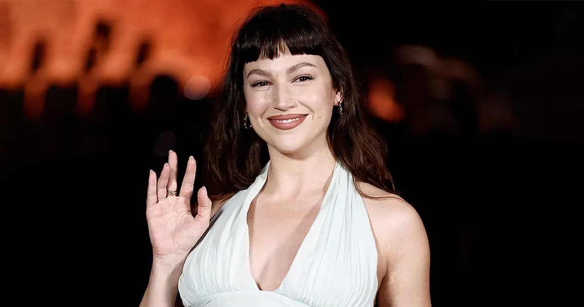 Actualidad: Úrsula Corberó comparte su primera imagen como mamá primeriza: “Hola, soy mami”