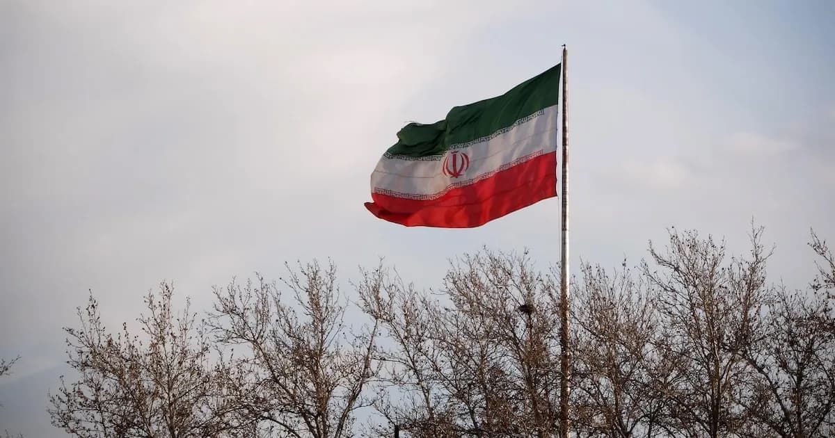 Condenan a diez años de prisión en Irán a una pareja británica por espionaje