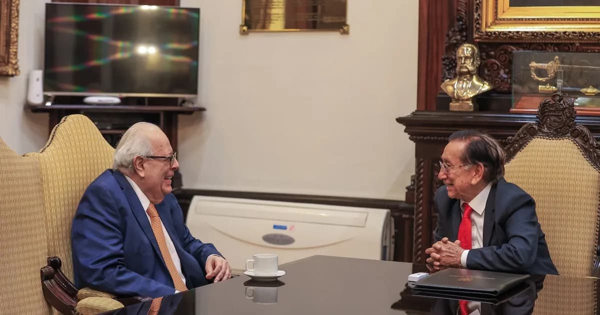 El nuevo presidente del Perú se reúne con el titular del Banco Central en Palacio de Gobierno