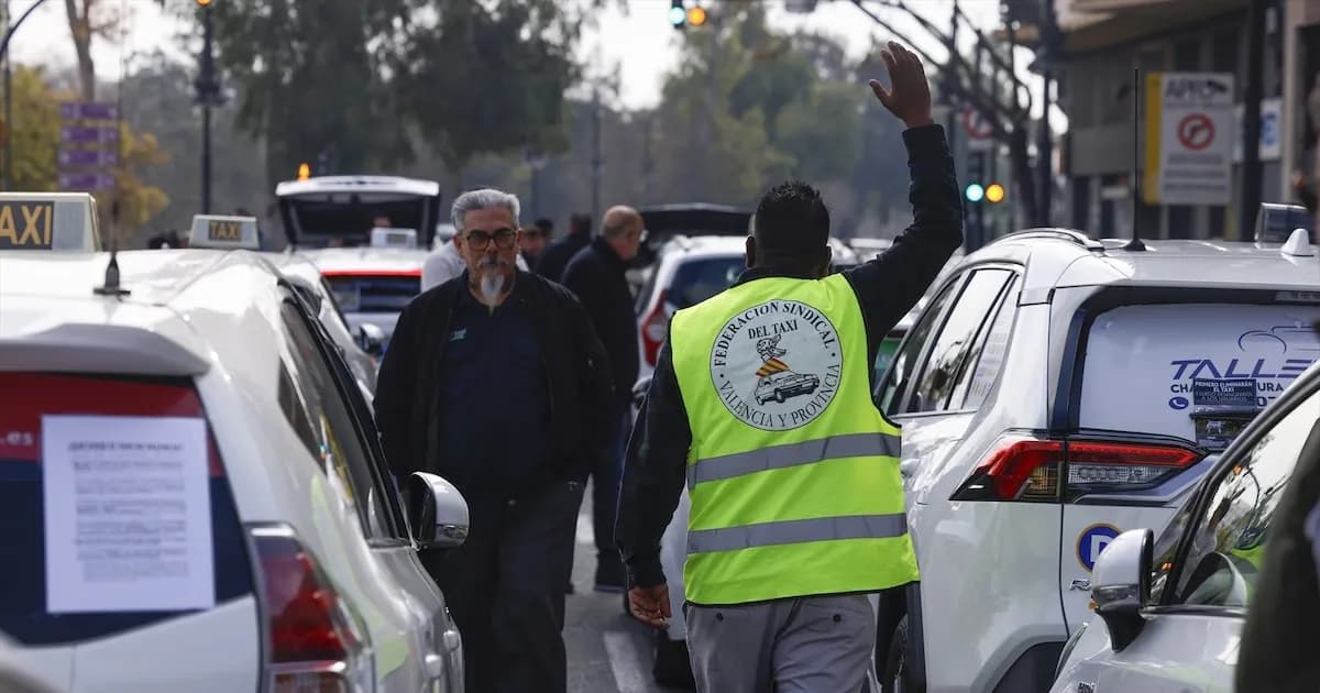 Taxistas de Valencia ofrecen viajes gratuitos en Fallas y Magdalena en protesta contra VTC