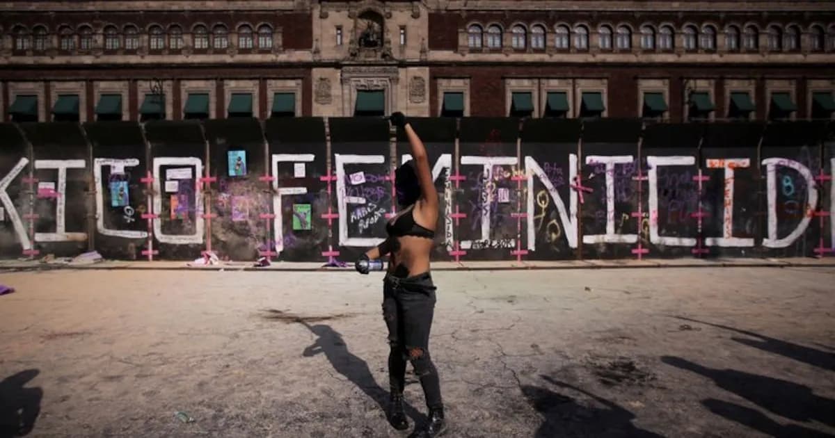 8 de marzo: La iconoclasia como forma de protesta en la marcha por el Día de la Mujer