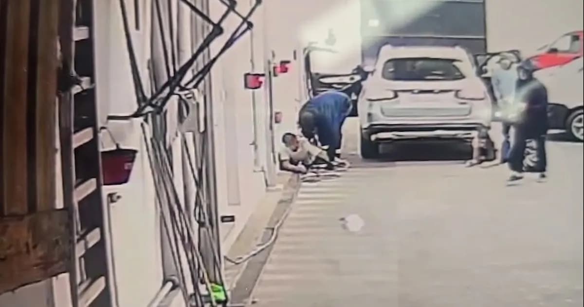 Asalto armado en Rosario: un policía herido y patrullero robado