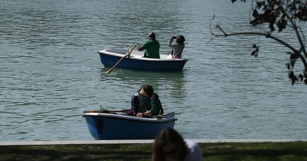 El desafío de enseñar a los jóvenes a valorarse en un contexto conservador