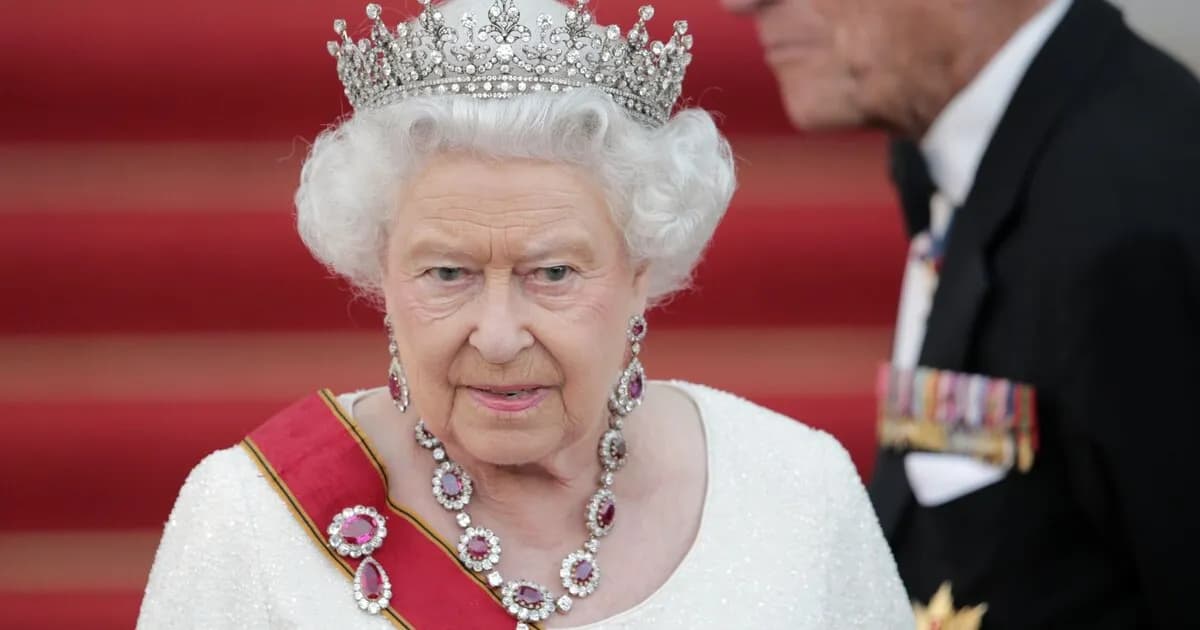 El Palacio de Holyroodhouse celebra el centenario de Isabel II abriendo sus estancias privadas