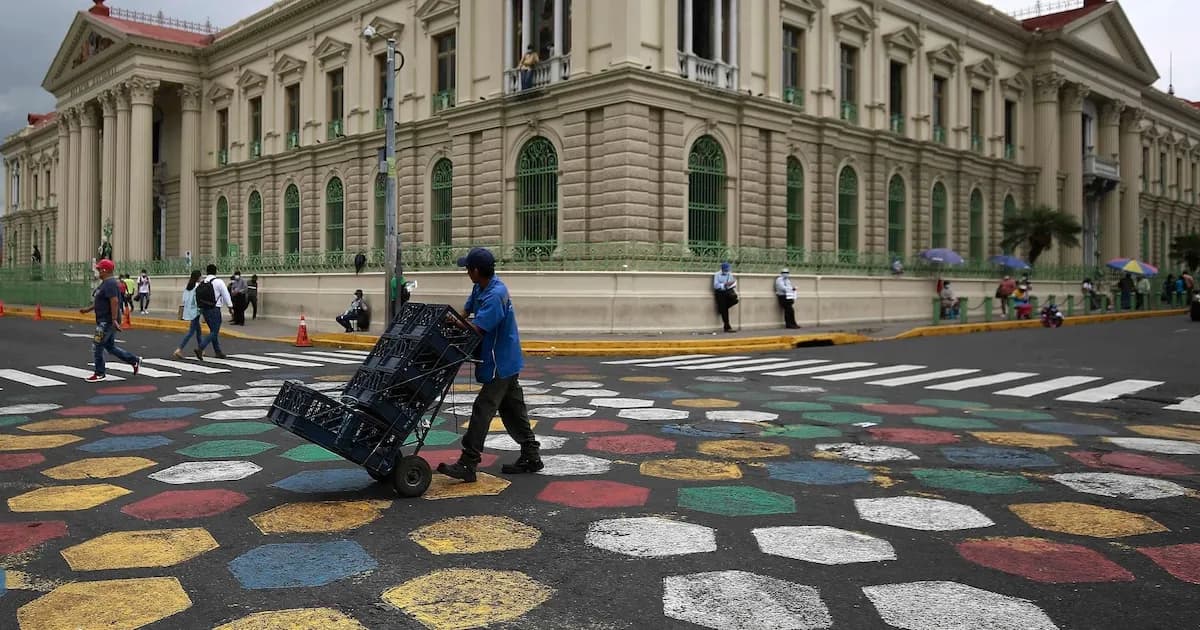 Censo 2024: El 7,6% de los salvadoreños habla un segundo idioma