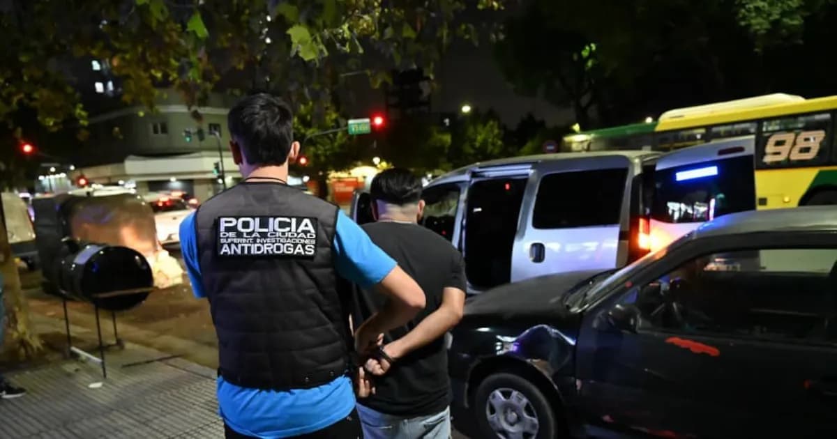 Seis detenidos en Balvanera tras operativo policial que incautó drogas y armas