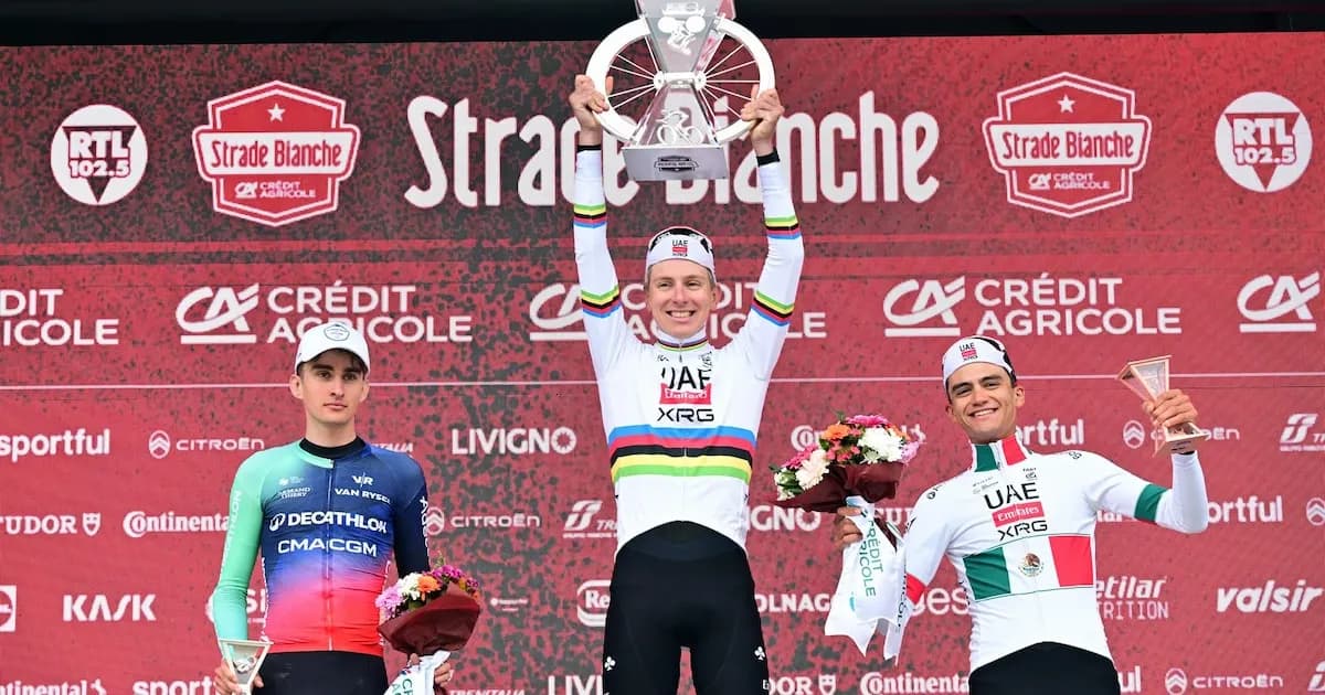 Isaac del Toro hace historia al obtener el tercer puesto en la Strade Bianche 2026