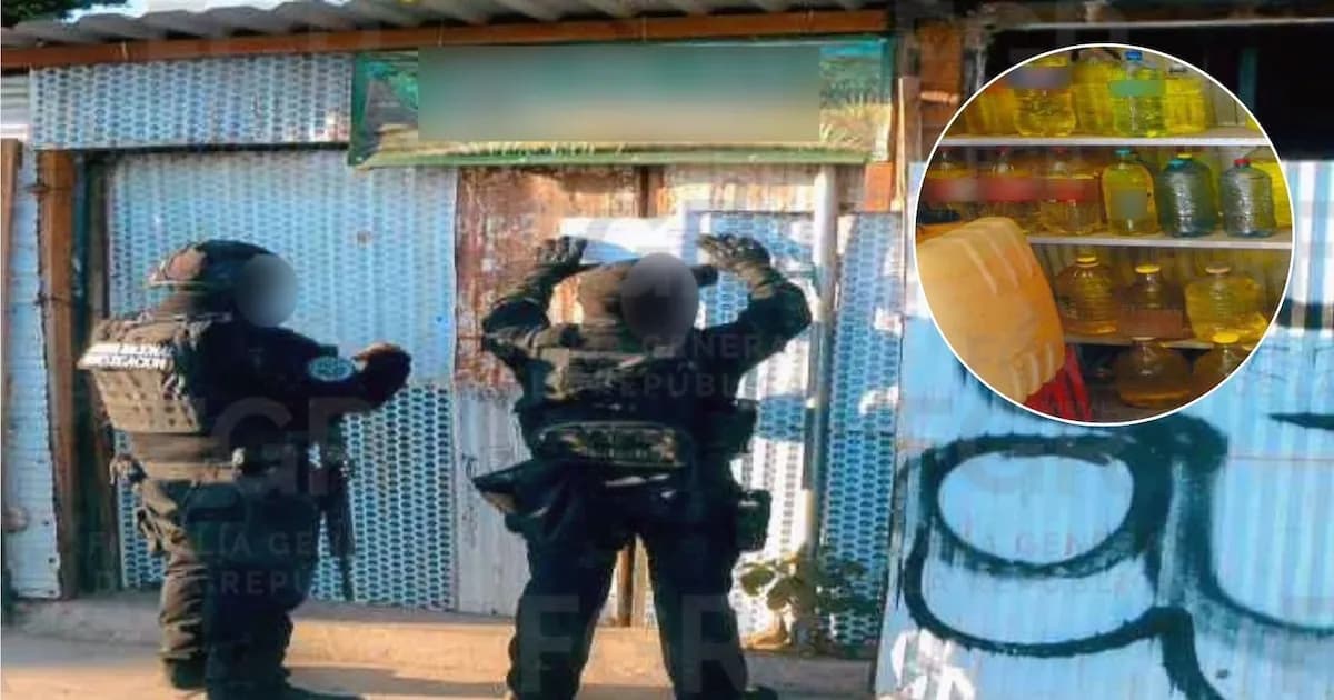 Despues de desmantelar un punto de venta de drogas y huachicol en Oaxaca, fGR aseguró más de 200 litros de hidrocarburos