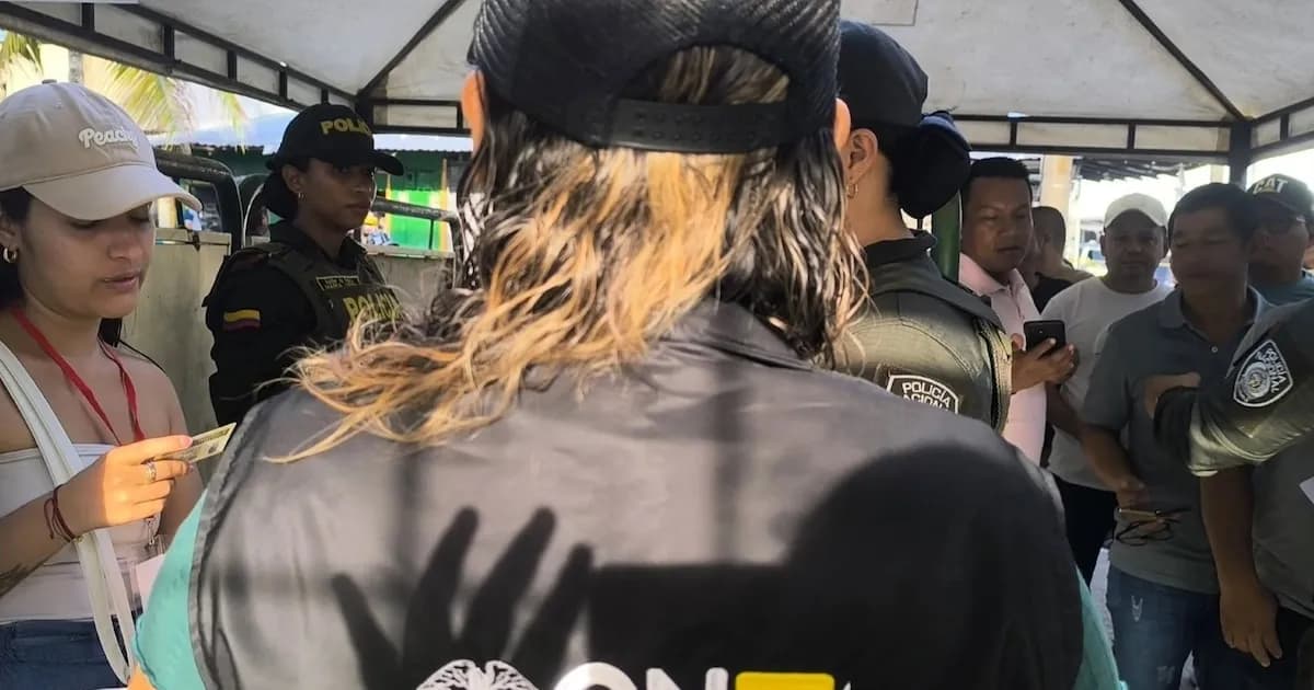 Colombia inicia elecciones legislativas y primarias para definir futuro político