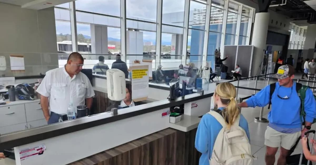 Honduras implementará emisión de pasaportes en aeropuertos para agilizar trámites