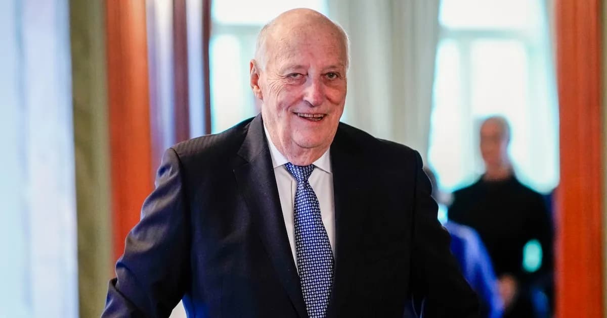 El rey Harald V de Noruega regresa a su país tras hospitalización en España
