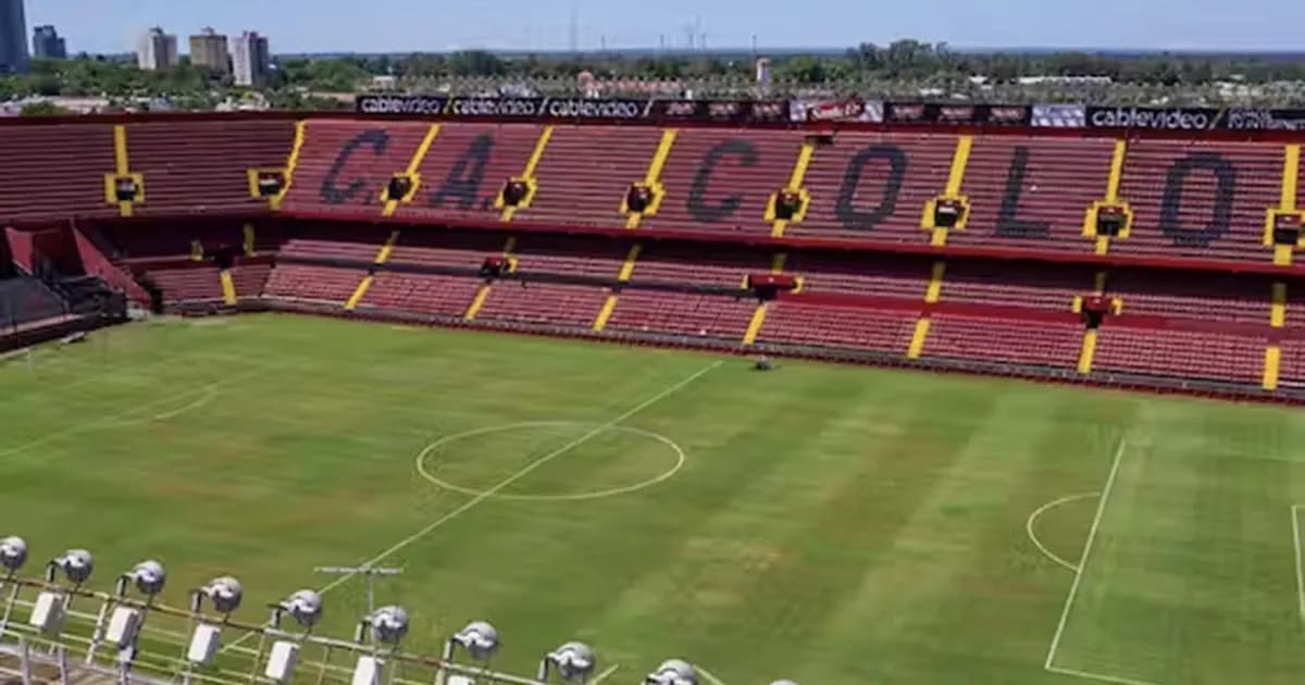 Prohibido el ingreso a canchas a hincha de Colón por agredir a la Policía