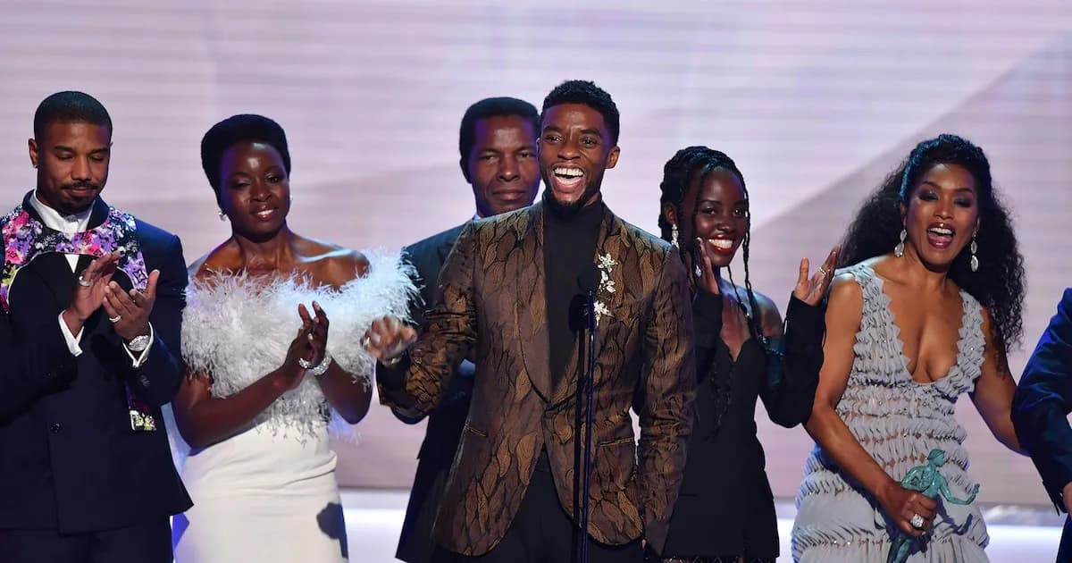 Conexiones inesperadas de estrellas de Hollywood antes de la fama