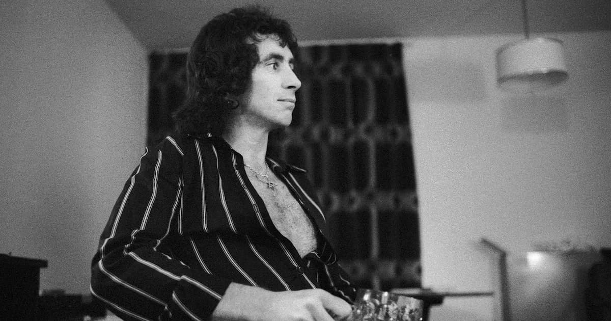 La Trágica Noche de Bon Scott y su Legado en AC/DC