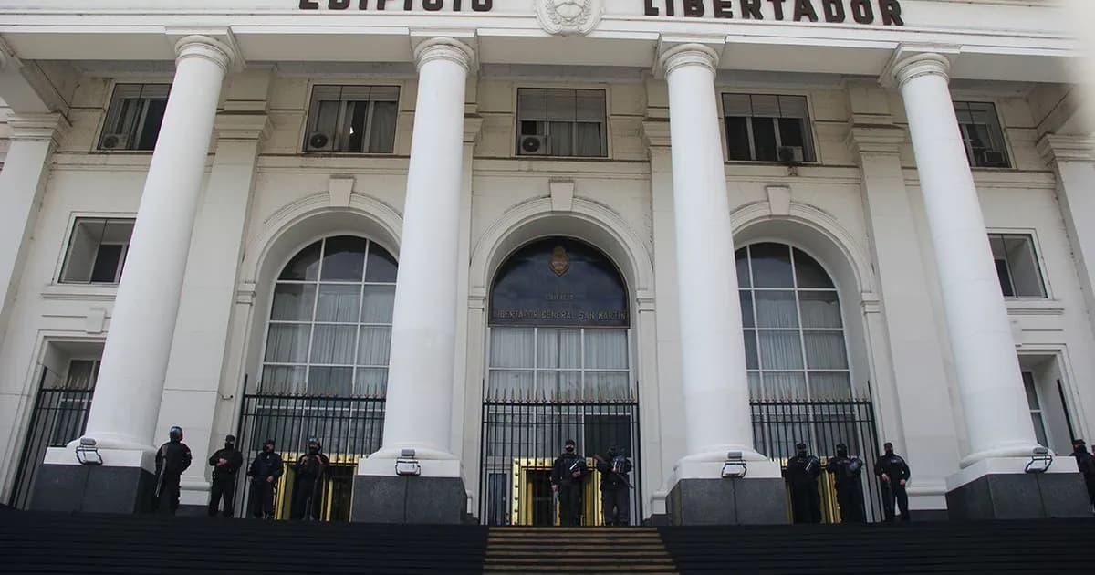 Crisis de salud en las fuerzas armadas: Los reclamos se centran en Javier Milei