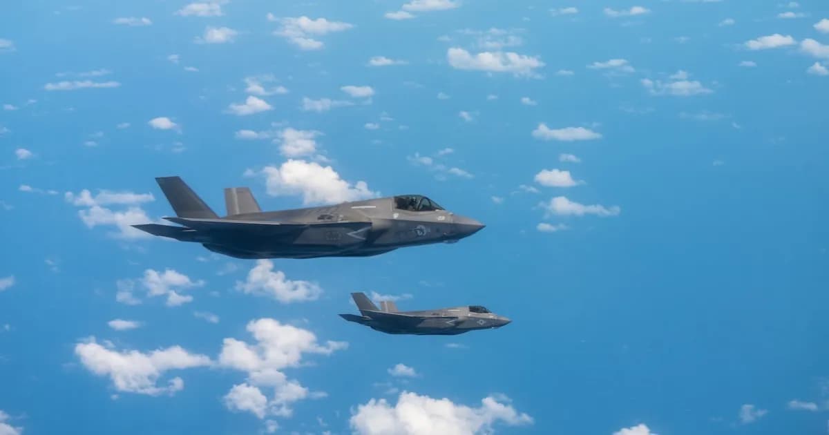 EE.UU. revela imágenes de aviones de guerra sobrevolando costas venezolanas