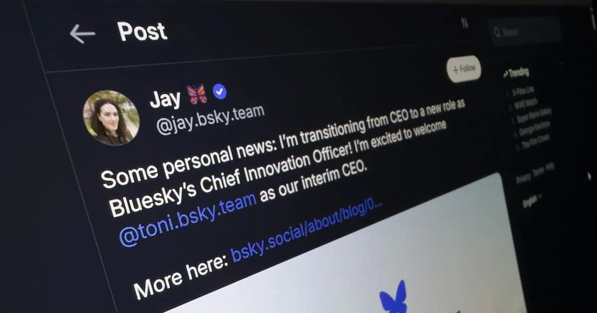 Jay Graber deja su puesto como CEO de Bluesky, Toni Schneider asumirá interinamente