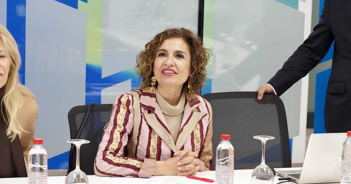 Montero critica la guerra en Irán y la compara con la invasión de Irak