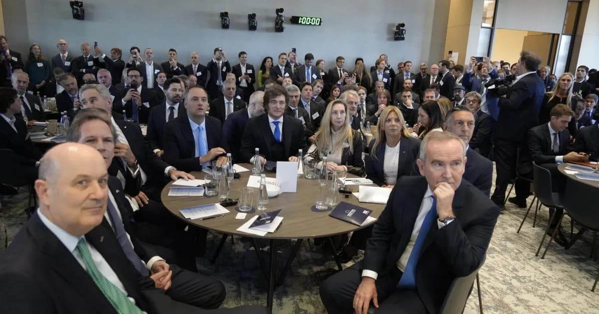 Tensiones en el Gabinete de Milei mientras el Presidente realiza viajes internacionales