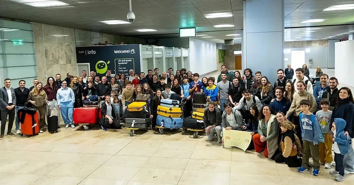 Avión fletado por la RFEF regresa a españoles evacuados en Arabia Saudí