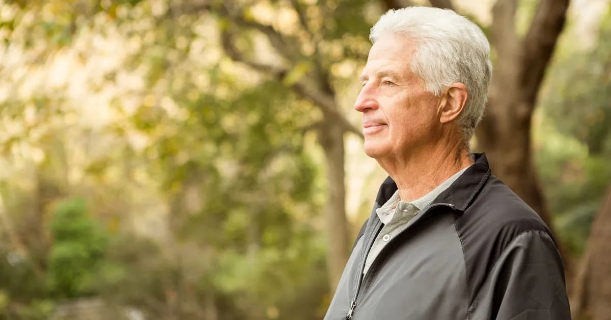 Seis hábitos que afectan la vitalidad en mayores de 70 y cómo revertirlos