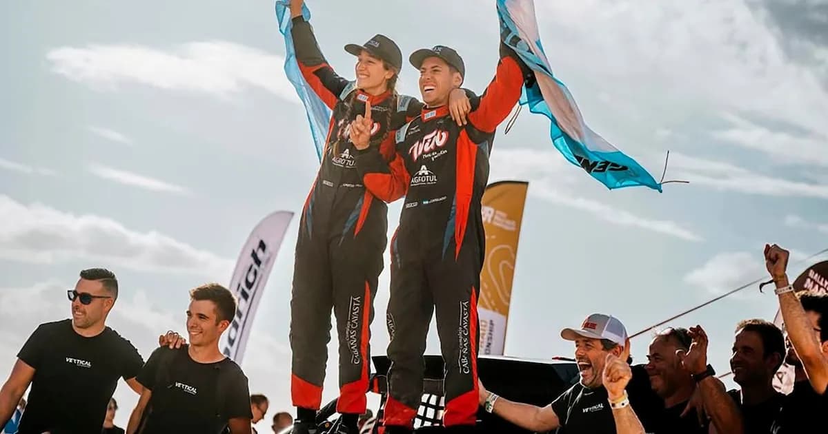 Nicolás Cavigliasso y Valentina Pertegarini dan un gran salto en el Rally Dakar