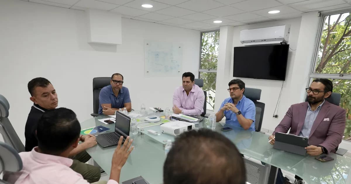 Yamil Bukele impulsa reformas en el arbitraje y estatutos del fútbol en El Salvador