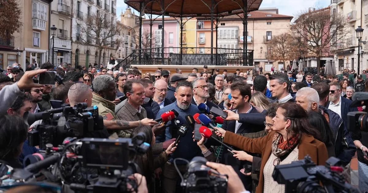 Abascal critica la falta de estrategia política de Mañueco en Castilla y León